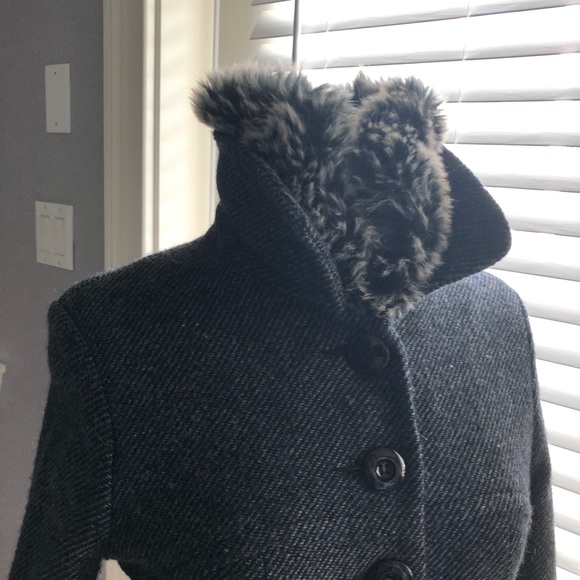 EUC charcoal grey wool jacket, lined with interchangeable & detachable collar - Picture 6 of 9